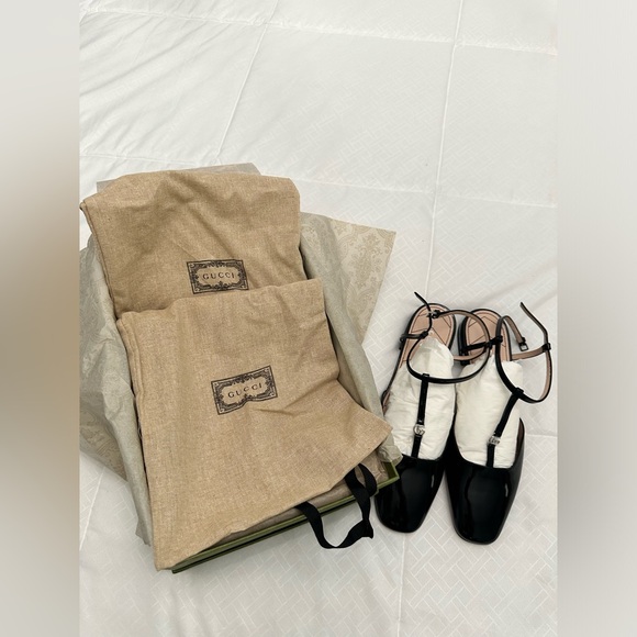 GUCCI DOUBLE G PATENT LEATHER BALLET FLAT - Picture 8 of 12